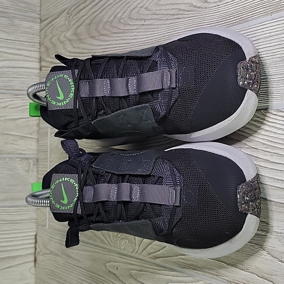 Nike Crater Impact Black and Green Athletic Sneakers Big Kids Size 6Y - Picture 3 of 11